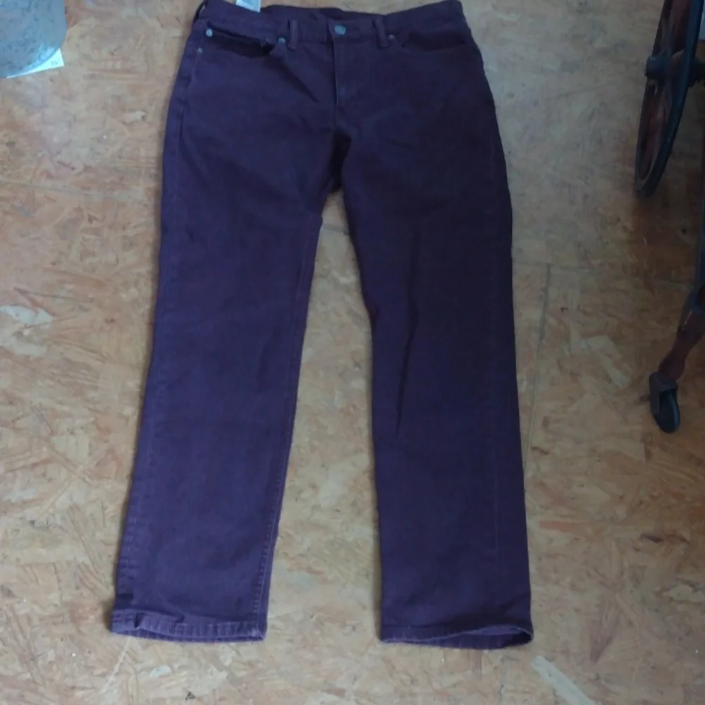 Levi’s 511 BROWN slim fit jeans